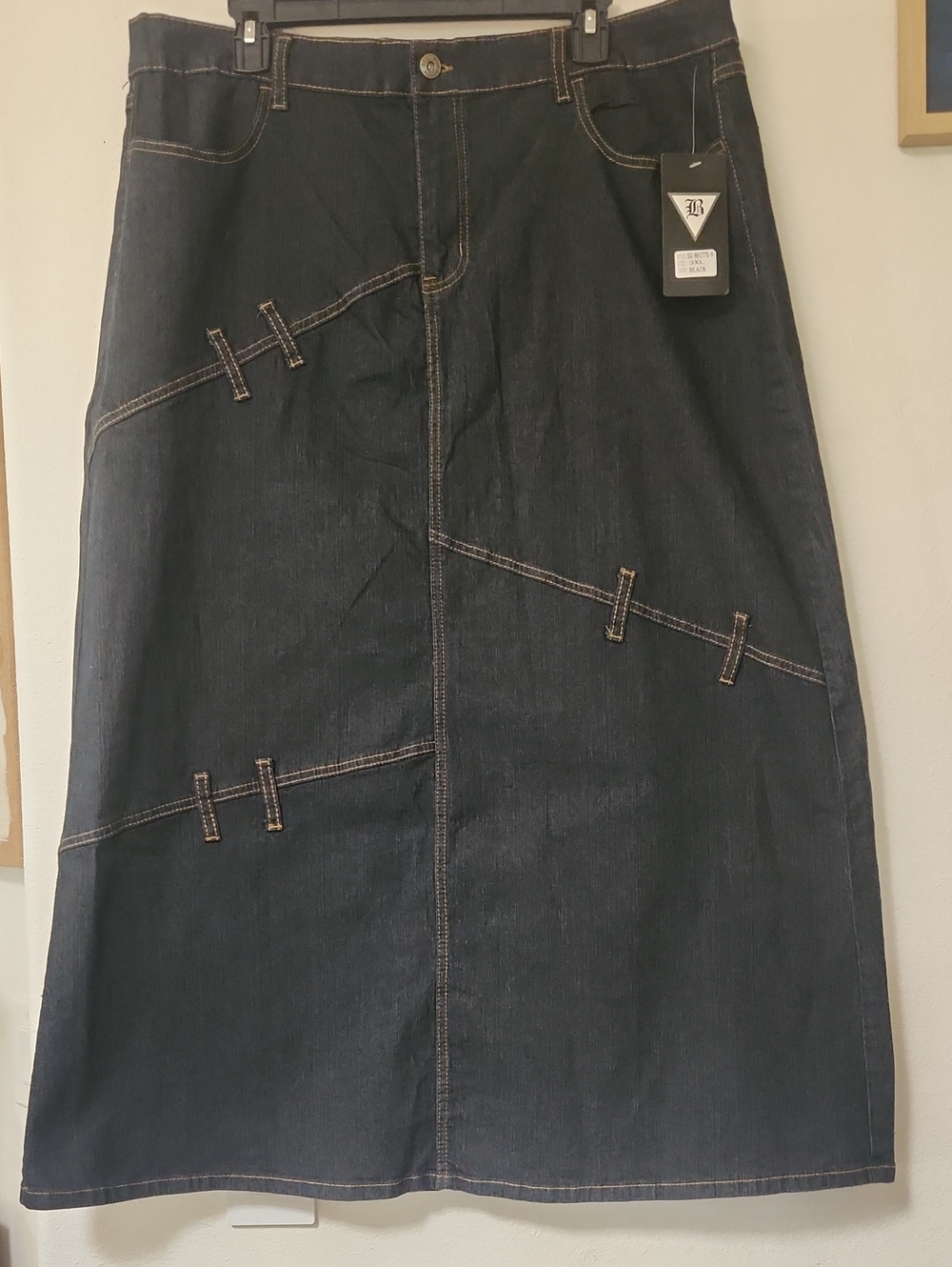 3x Dark Wash Denim Maxi Skirt with Contrast Stitching
